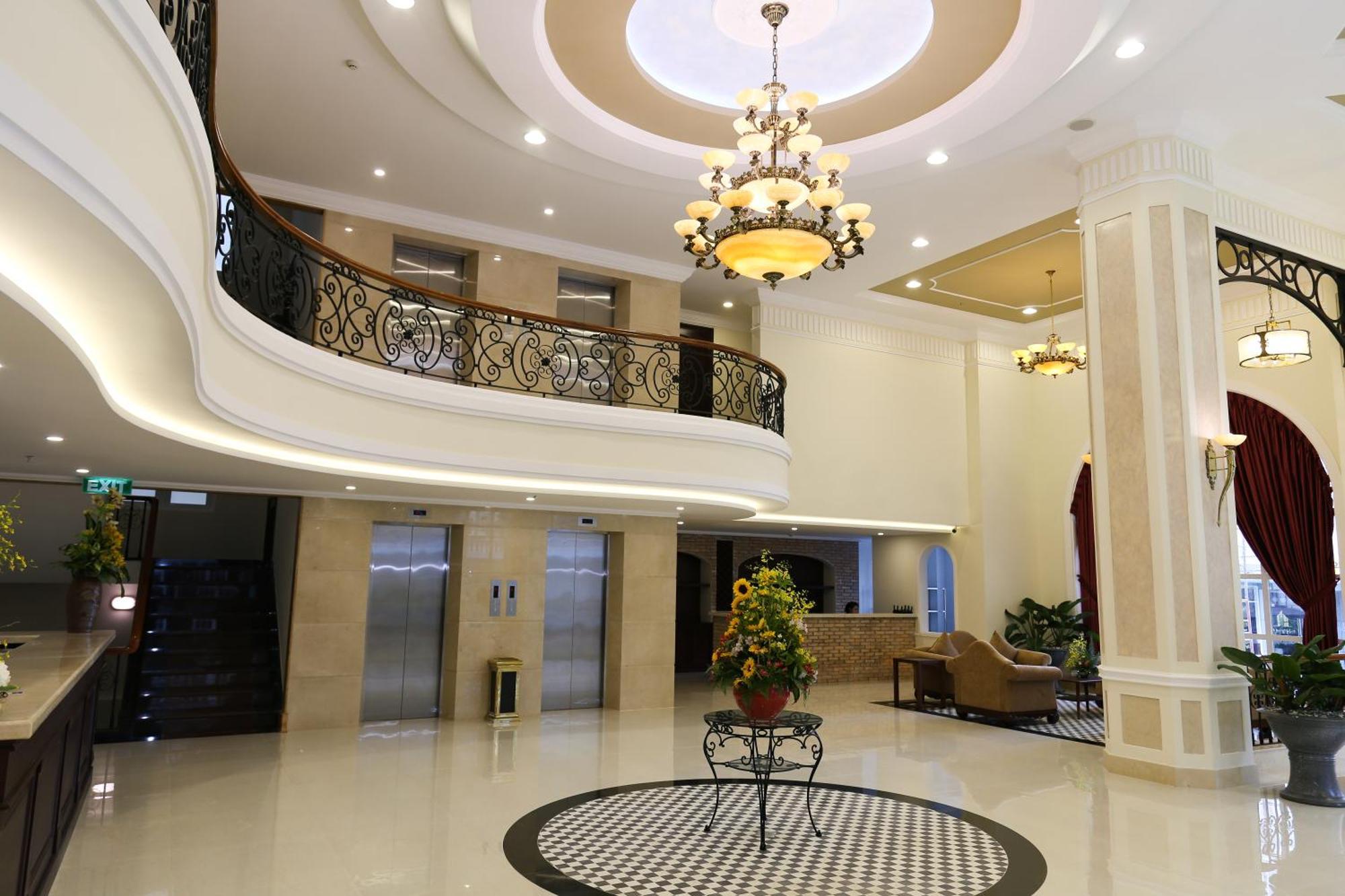 Iris Dalat Hotel Extérieur photo