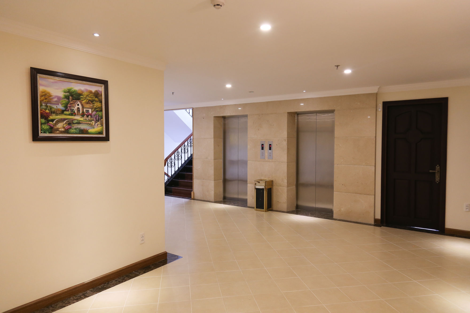 Iris Dalat Hotel Extérieur photo